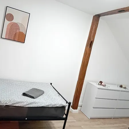 Stellas Monteurwohnungen * クリミッチャウ