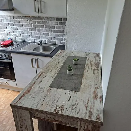 Stellas Monteurwohnungen Crimmitschau
