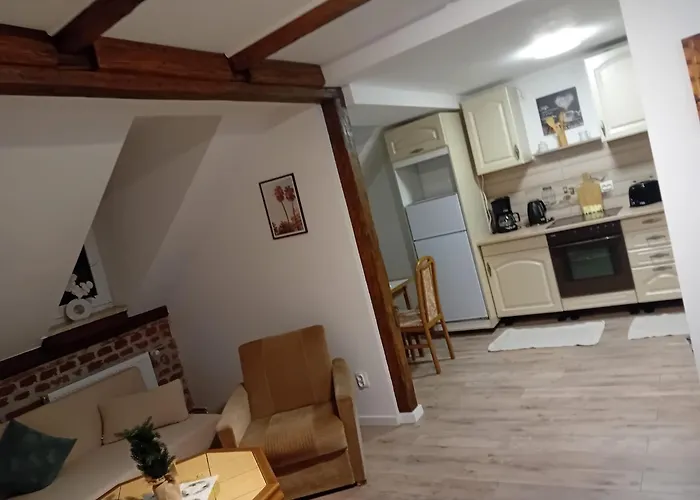 Stellas Monteurwohnungen 아파트 크림미트샤우